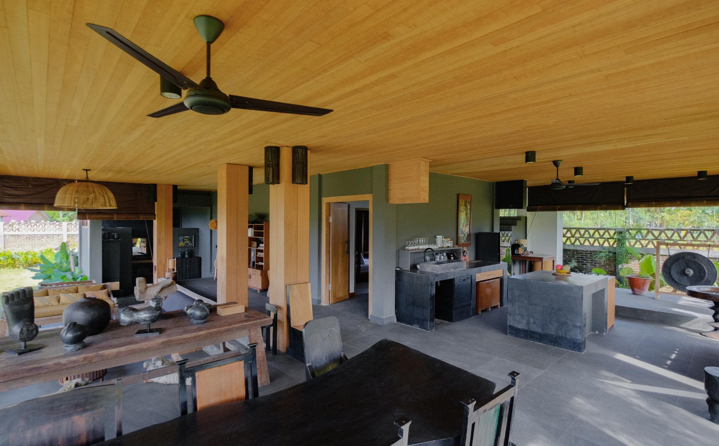 Gudea Living Villa Detail Photo